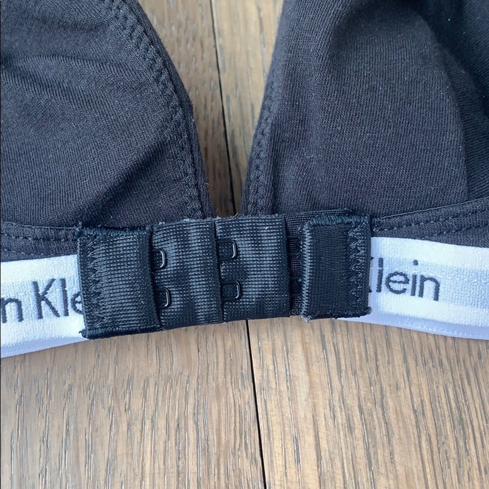 Calvin Klein Bra - Picture 3 of 3